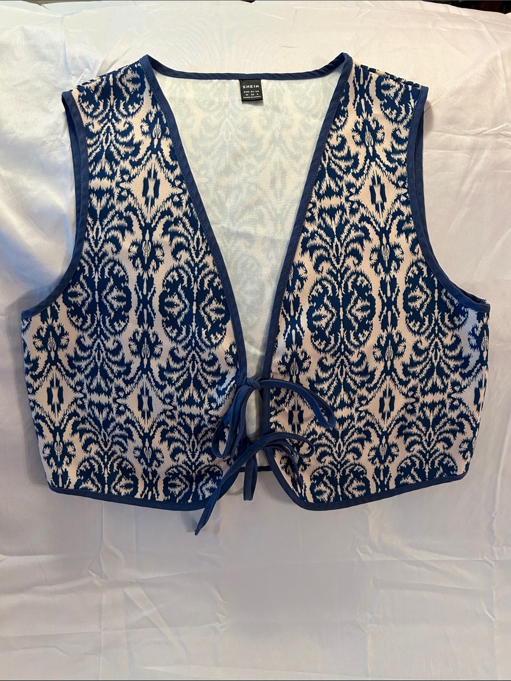 SHEIN Blue and Cream Tie-Front Patterned Crop Vest